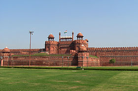 Red_Fort,_Delhi_by_alexfurr