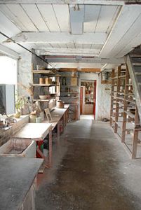 220px-The_Leach_Pottery,_St._Ives,_Cornwall